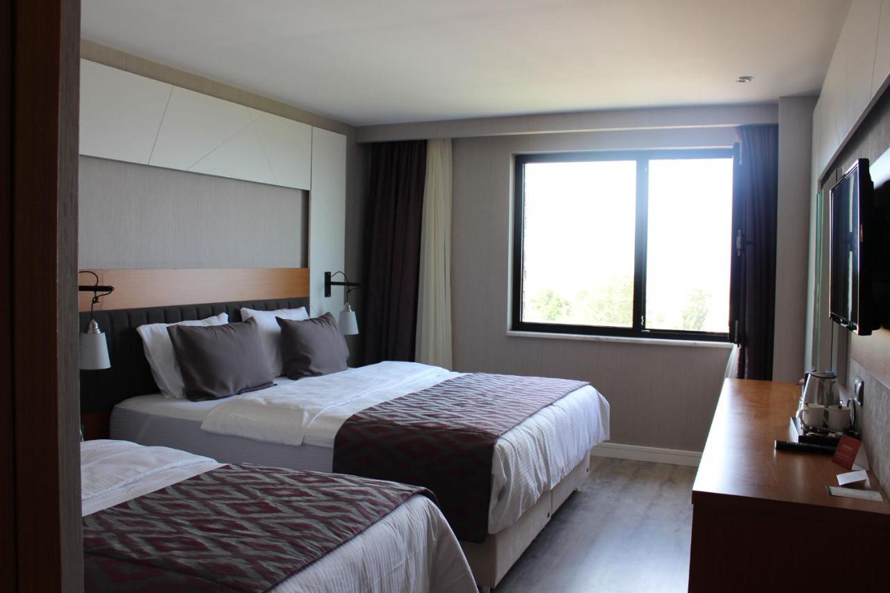 รามาดา บาย วินด์แฮม กีเรซุน ปิราซิซ Hotel Piraziz ภายนอก รูปภาพ